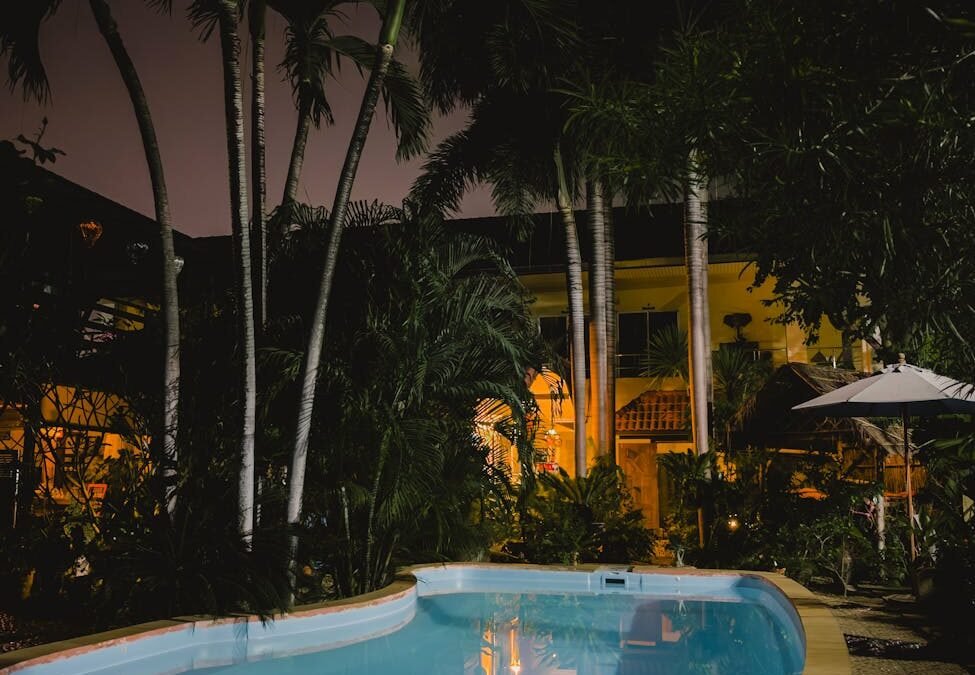 Piscine résidentielle haut de gamme à Abidjan : l’excellence de Trans Ivoire Groupe (TIG)